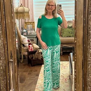 Chico’s Green Geometric Wide-Leg Pants and cold shoulder Top Set
